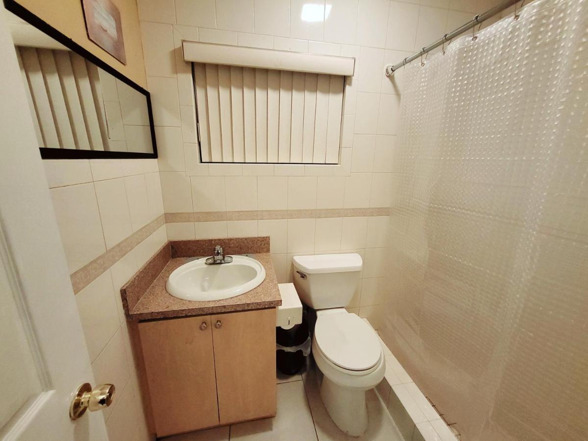 Royal Poinciana Stay 마이애미스프링스 외부 사진