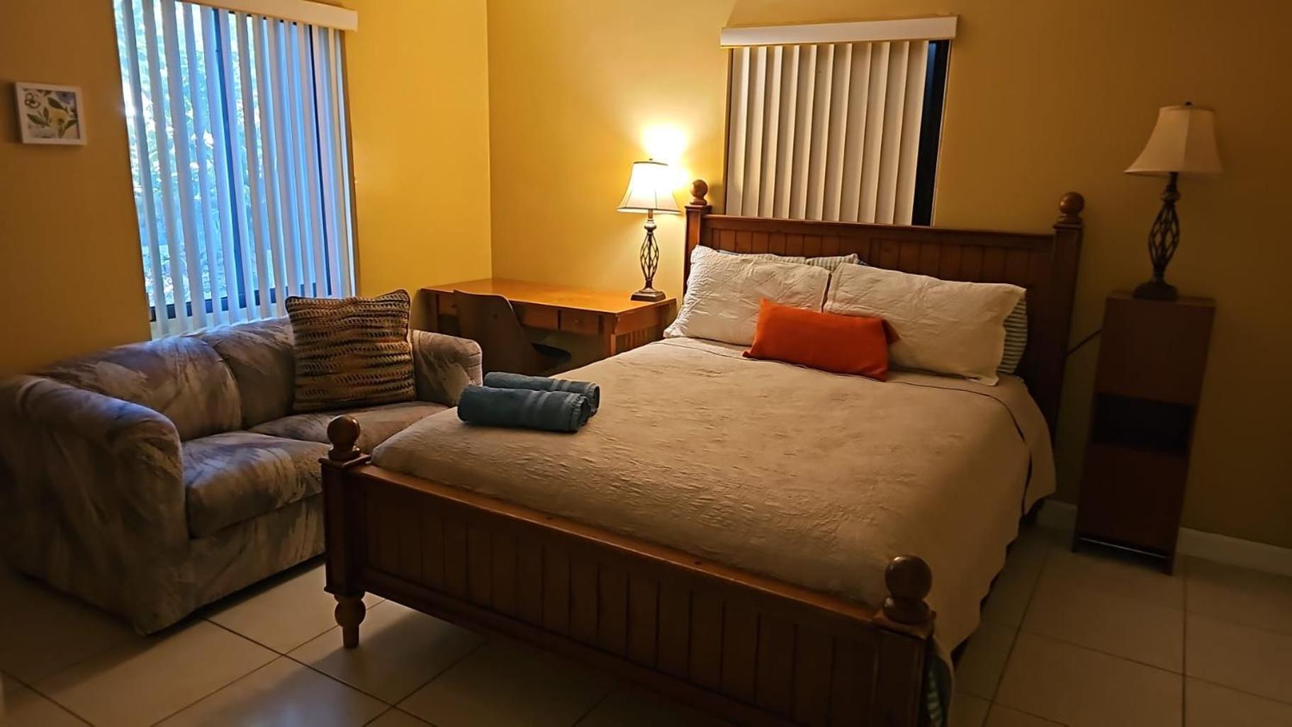 Royal Poinciana Stay 마이애미스프링스 외부 사진