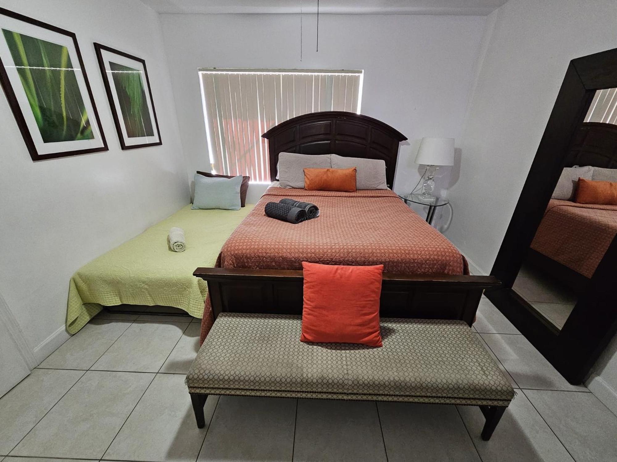 Royal Poinciana Stay 마이애미스프링스 외부 사진